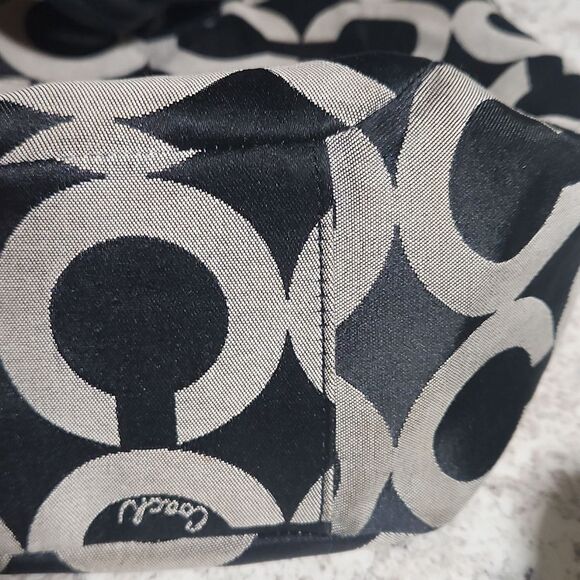 Coach Signature BLK/GRY Madison Tote - Picture 11 of 12